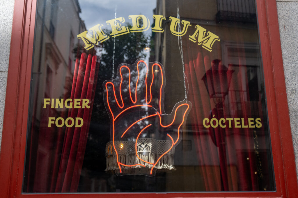 Medium Club La única coctelería ocultista de europa, una coctelería Dónde ir en Madrid