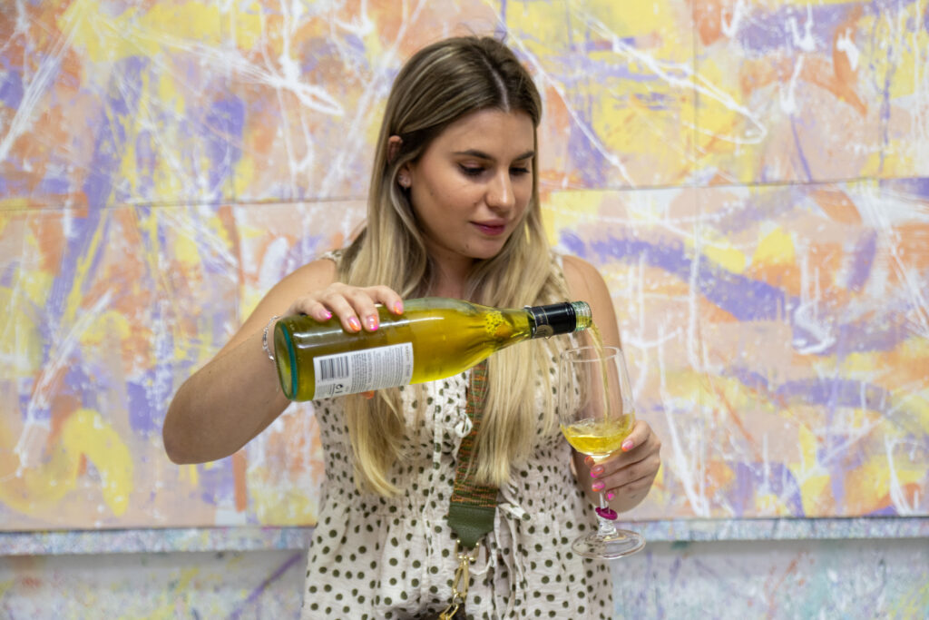 Lugares Dónde ir en Madrid favoritos de @planesconteresa: Arte y vino Malasaña